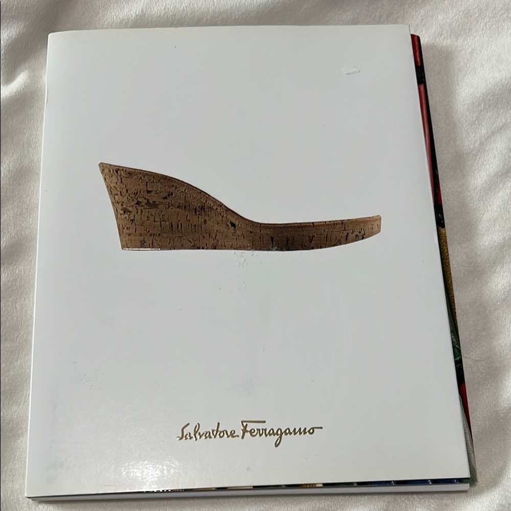 Salvatore Ferragamo Iconic designs Plate Cards Decor